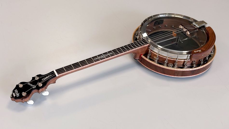 Rioga Euphonic Irish tenor banjo